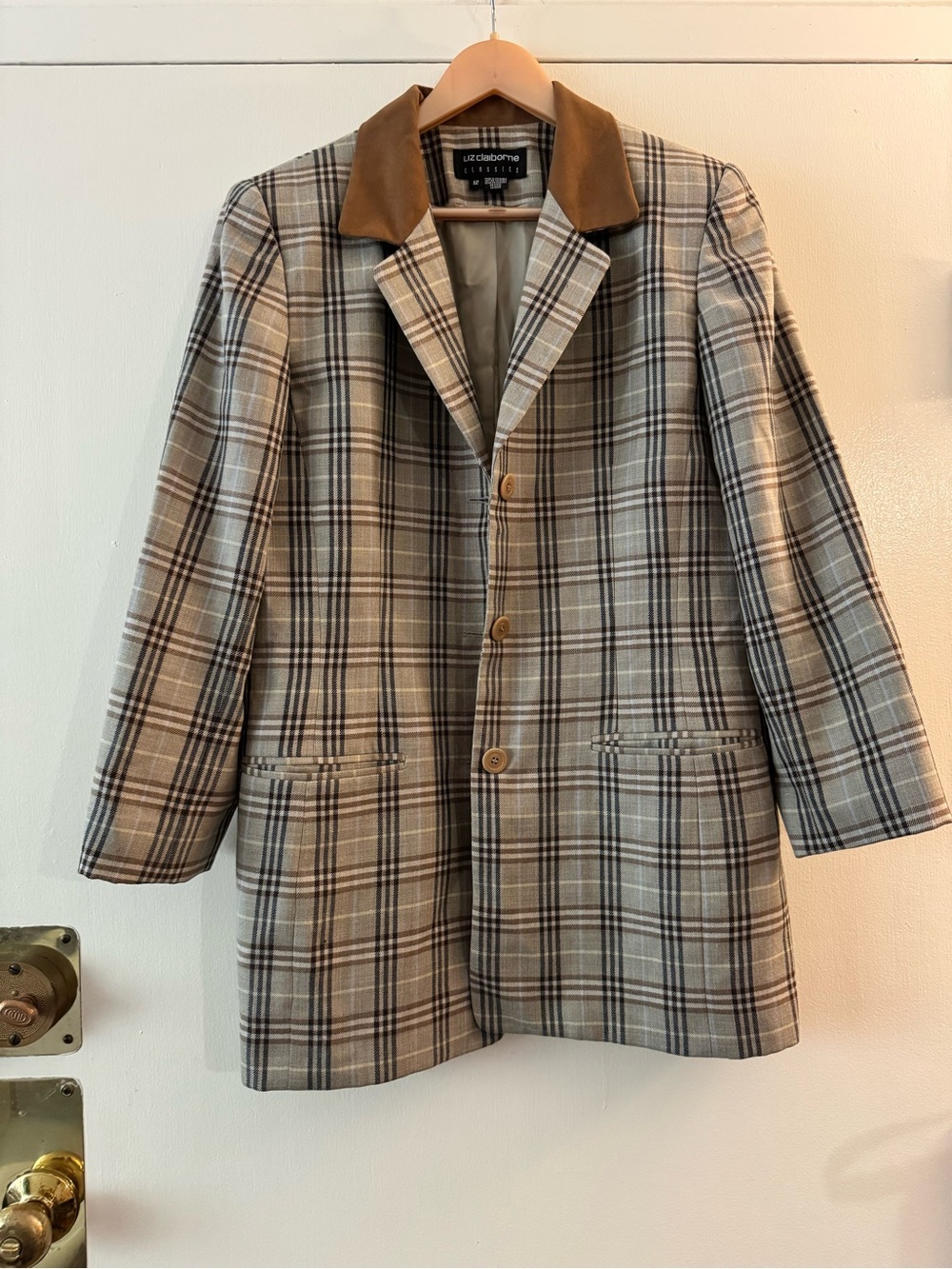 Liz Claiborne Plaid Coat in Beige and Brown with Tan Collar Size 12 vintage